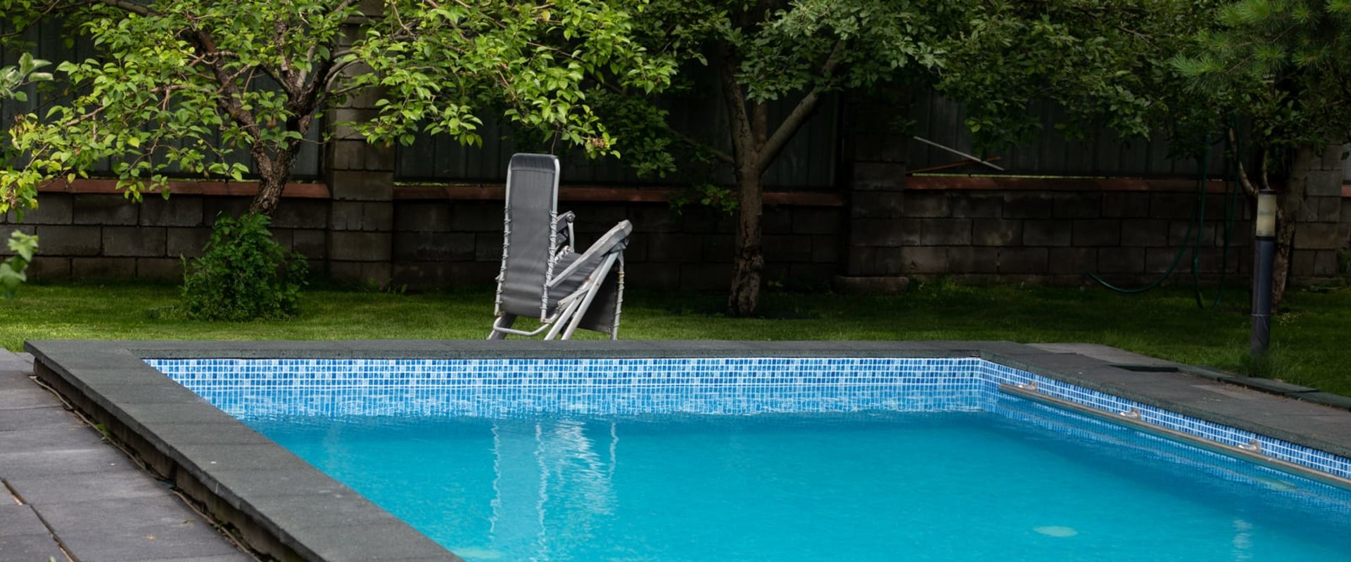 Top Reasons To Hire A Pool Cleaning Service Provider For Homes With Hardscaping Features In Phoenix, AZ