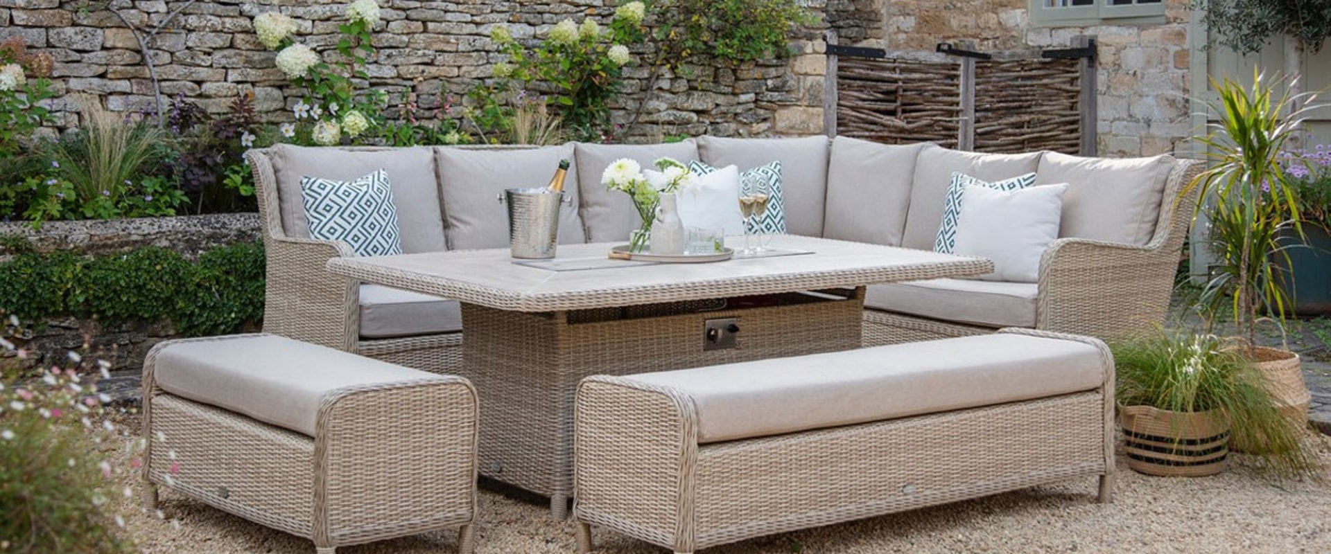 Pest-Free Patios: Combining Effective Pest Treatments And Hardscaping Techniques In Oak Ridge
